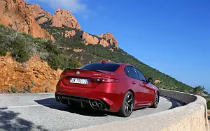 Cars wallpapers Alfa Romeo Giulia Quadrifoglio - 2016