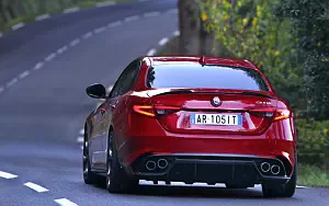 Cars wallpapers Alfa Romeo Giulia Quadrifoglio - 2016