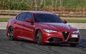 Cars wallpapers Alfa Romeo Giulia Quadrifoglio - 2016