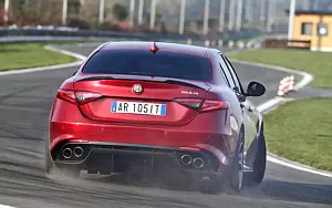 Cars wallpapers Alfa Romeo Giulia Quadrifoglio - 2016