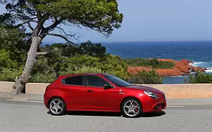 Cars wallpapers Alfa Romeo Giulietta Quadrifoglio Verde - 2014
