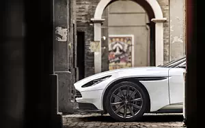 Cars wallpapers Aston Martin DB11 V8 - 2017