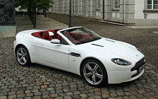 Cars wallpapers Aston Martin V8 Vantage Roadster Stratus White - 2008