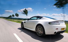 Cars wallpapers Aston Martin V8 Vantage N420 - 2010