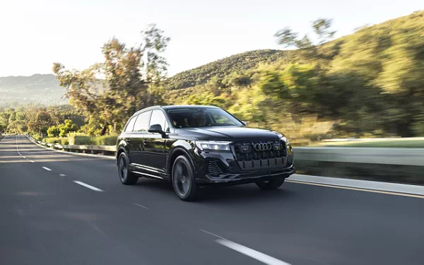 Cars wallpapers Audi Q7 55 TFSI quattro (Tamarind Brown Metallic) US-spec - 2025