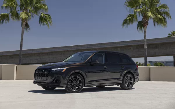 Cars wallpapers Audi Q7 55 TFSI quattro (Tamarind Brown Metallic) US-spec - 2025