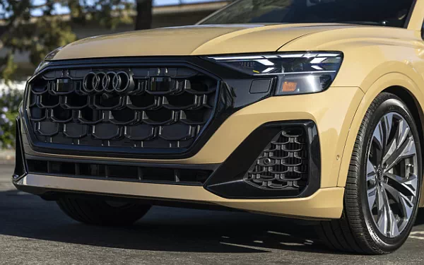 Cars wallpapers Audi Q8 55 TFSI quattro S line (Sakhir Gold Metallic) US-spec - 2025