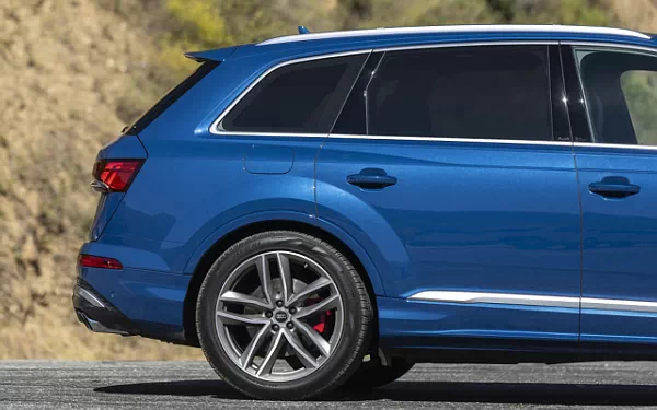Cars wallpapers Audi SQ7 TFSI (Ascari Blue Metallic) US-spec - 2025