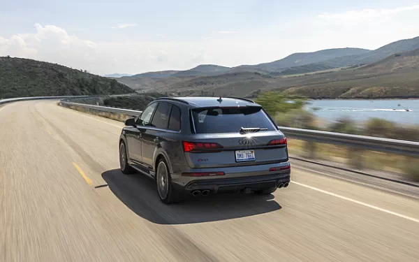 Cars wallpapers Audi SQ7 TFSI Black Optic Package (Daytona Grey) US-spec - 2025