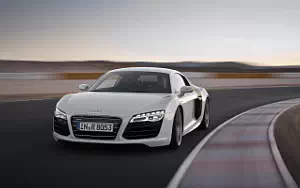 Cars wallpapers Audi R8 V10 - 2012