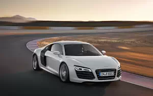 Cars wallpapers Audi R8 V10 - 2012