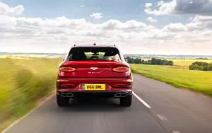 Cars wallpapers Bentley Bentayga Hybrid First Edition (Dragon Red) UK-spec - 2021