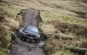 Cars wallpapers BMW X7 M50d UK-spec - 2019