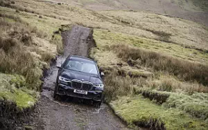 Cars wallpapers BMW X7 M50d UK-spec - 2019