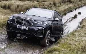 Cars wallpapers BMW X7 M50d UK-spec - 2019