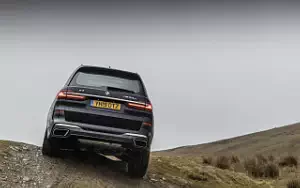 Cars wallpapers BMW X7 M50d UK-spec - 2019