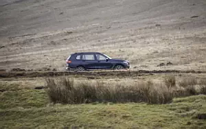 Cars wallpapers BMW X7 M50d UK-spec - 2019