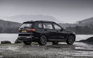Cars wallpapers BMW X7 M50d UK-spec - 2019