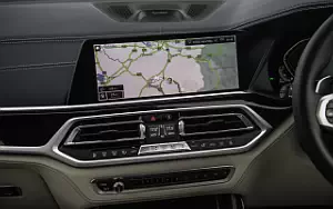 Cars wallpapers BMW X7 M50d UK-spec - 2019