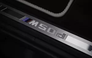 Cars wallpapers BMW X7 M50d UK-spec - 2019