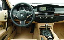 BMW 5-Series Touring - 2004
