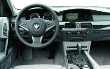 BMW 5-Series Touring - 2004