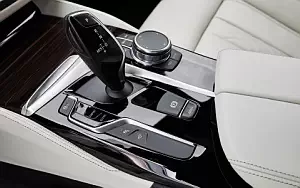 Cars wallpapers BMW 540i Sedan M Sport - 2017