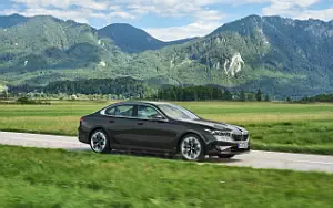 Cars wallpapers BMW 530e (Sophisto Grey Metallic) - 2023