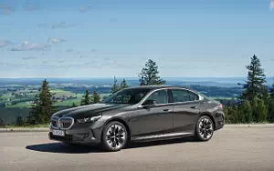 Cars wallpapers BMW 530e (Sophisto Grey Metallic) - 2023