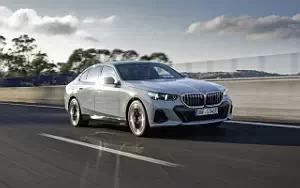 Cars wallpapers BMW i5 eDrive40 M Sport (Brooklyn Grey Metallic) - 2023