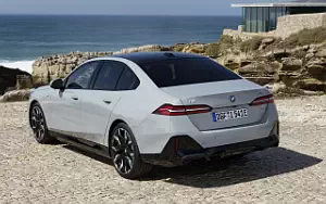 Cars wallpapers BMW i5 eDrive40 M Sport (Brooklyn Grey Metallic) - 2023