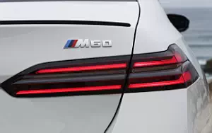 Cars wallpapers BMW i5 M60 xDrive (Alpine White Metallic) - 2023