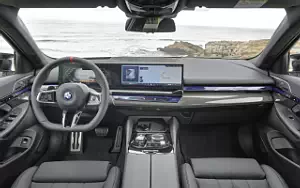Cars wallpapers BMW i5 M60 xDrive (Alpine White Metallic) - 2023