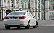 Cars wallpapers BMW 750i - 2012