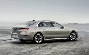 Cars wallpapers BMW i7 xDrive60 - 2022