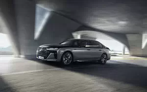 Cars wallpapers BMW M760e xDrive - 2022