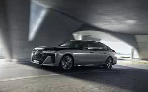 Cars wallpapers BMW M760e xDrive - 2022