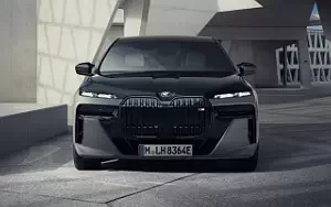 Cars wallpapers BMW M760e xDrive - 2022
