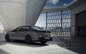 Cars wallpapers BMW M760e xDrive - 2022