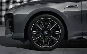 Cars wallpapers BMW M760e xDrive - 2022