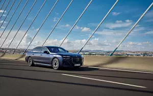 Cars wallpapers BMW i7 M70 xDrive (Frozen Tanzanite Blue) - 2023