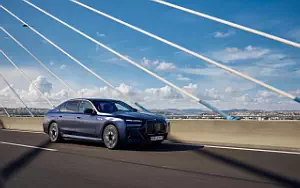 Cars wallpapers BMW i7 M70 xDrive (Frozen Tanzanite Blue) - 2023
