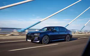 Cars wallpapers BMW i7 M70 xDrive (Frozen Tanzanite Blue) - 2023