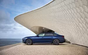 Cars wallpapers BMW i7 M70 xDrive (Frozen Tanzanite Blue) - 2023