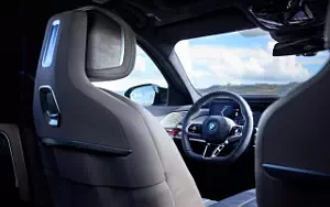 Cars wallpapers BMW i7 M70 xDrive (Frozen Tanzanite Blue) - 2023