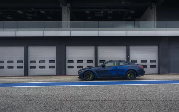 Cars wallpapers BMW M4 CS Edition VR46 - 2025