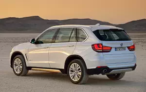 Cars wallpapers BMW X5 xDrive30d - 2013