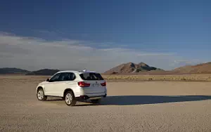 Cars wallpapers BMW X5 xDrive30d - 2013