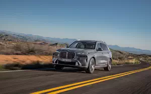 Cars wallpapers BMW X7 xDrive40i - 2022