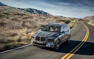 Cars wallpapers BMW X7 xDrive40i - 2022